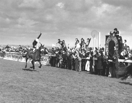 Red Rum winning the 1977 Grand National